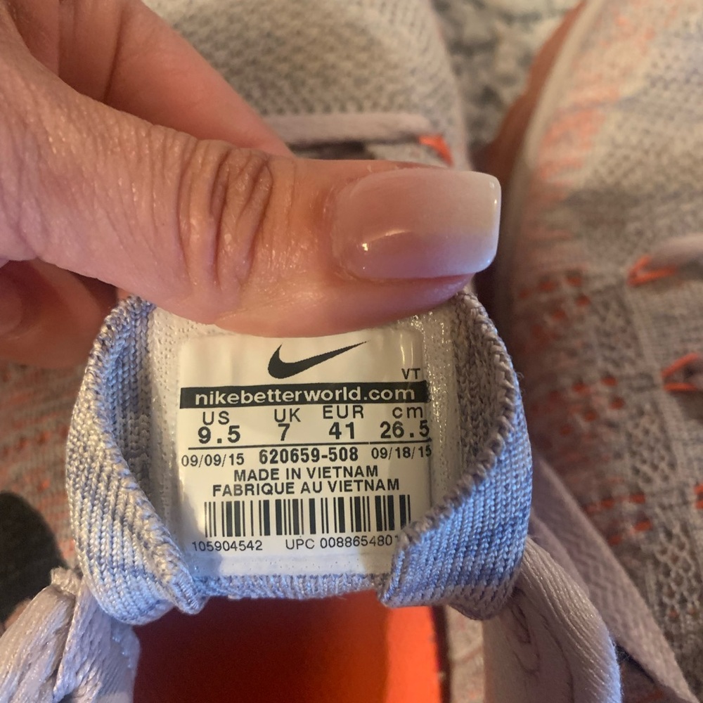 Women’s Nike Flyknit Max